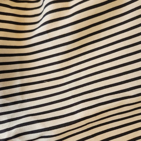 LOFT by Ann Taylor Black and White Striped Romper Size 4P - Picture 6 of 9
